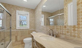 117 Brookview Ter, Bergenfield, NJ 07621