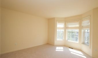 107 Sienna Dr 107, Danbury, CT 06810