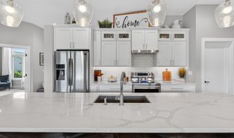 1007 Lynne Dr, Adel, IA 50003