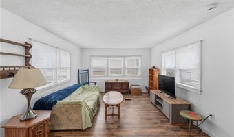 11 East Dr, East Providence, RI 02916