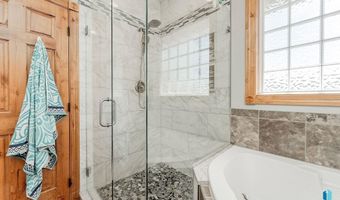 1817 W Ashton Trl, Brandon, SD 57005