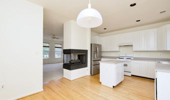 5236 BALLYCASTLE Cir, Alexandria, VA 22315