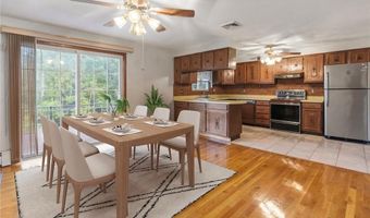 73 Grandview Dr, Cumberland, RI 02864