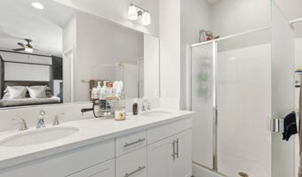 225 Royal Gln Unit #410, Escondido, CA 92025