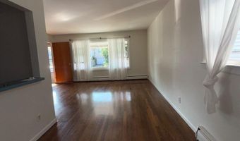 696 AVENUE E Floor 1, Bayonne, NJ 07002