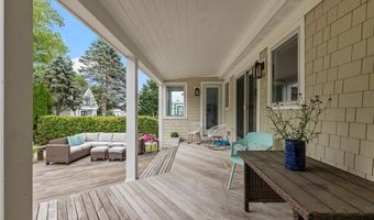 104 Kay Blvd, Newport, RI 02840