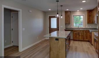 622 Pondhurst Dr, Amery, WI 54001
