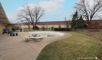 20 W371 Diversey Ave, Addison, IL 60101