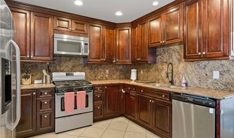 13568 Ottoman St, Arleta, CA 91331