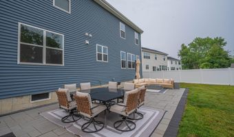 5 Melinda Ct, Bayville, NJ 08721