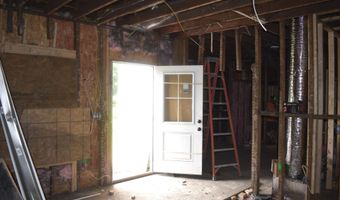 827 W 9th St, Anderson, IN 46016