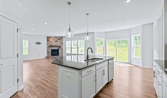 792 NANCY Dr, Aurora, OH 44202