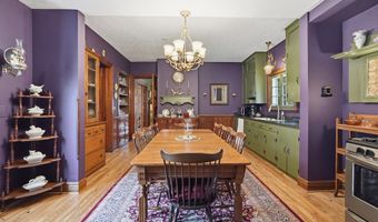 108 W Main St, Amherst, OH 44001