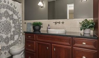 716 Reinke Rd, Ballwin, MO 63021