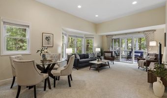32 Brewster Ln 32, Acton, MA 01720
