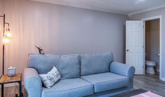 46 Broadview Ave, Auburn, ME 04210