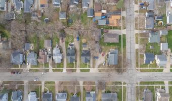 907 E Hunt St, Adrian, MI 49221