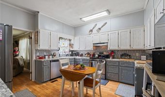 902 F St, Barling, AR 72923