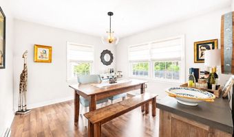 11 Autumn Ln, Attleboro, MA 02703