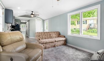 8 Bush Ave, Allenstown, NH 03275