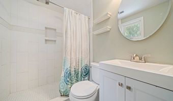 133 Russell Ln, Abington, MA 02351