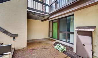 2212 S RANDOLPH St 1, Arlington, VA 22204