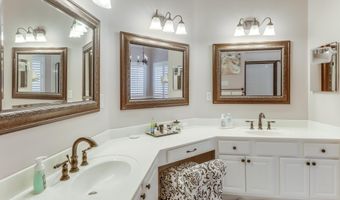 418 Carmargue Ln, Biloxi, MS 39531