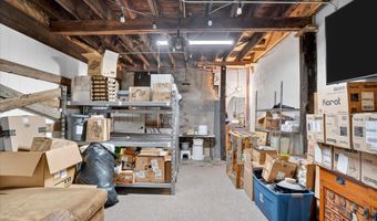 33 W Olive St, Aurora, MO 65605