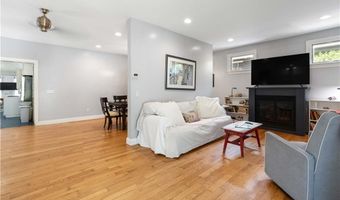 30 Loring Rd, Bristol, RI 02809
