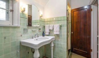109 S Lake Ave, Albany, NY 12208
