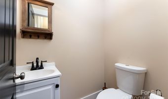 15 Eaglebear Dr, Asheville, NC 28806