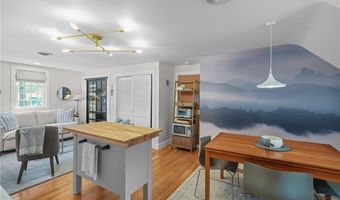 12 Half Mile Rd, Barrington, RI 02806