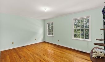 20 Cannonball Dr, Barnegat, NJ 08005