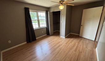 906 W Louisiana St, Beebe, AR 72012
