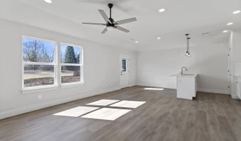 2827 Gady Pines Dr, Adrian, MI 49221
