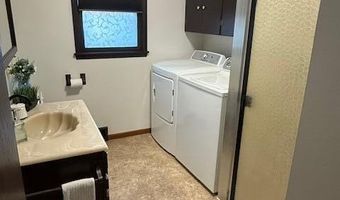 1516 N Dakota St, Aberdeen, SD 57401