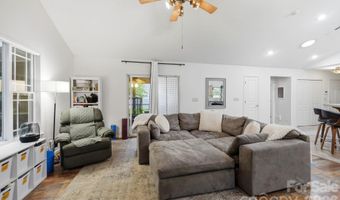 51 Sunview Cir, Arden, NC 28704