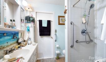 265 Dix Creek Chapel Rd, Asheville, NC 28806