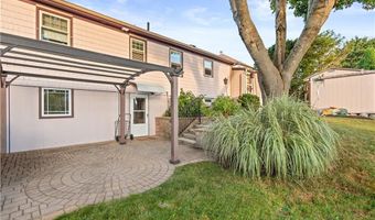 41 Yeoman Ave, Cranston, RI 02920