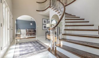 1801 N Dover Ct, Arlington Heights, IL 60004