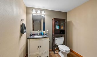 612 Deer Ridge Dr, Atkins, IA 52206