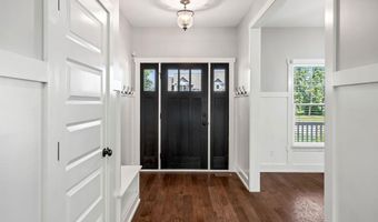5962 Deer Hollow Rd, Auburn, IN 46706