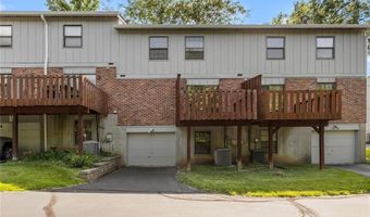 2332 Hidden Meadow Ln, Ballwin, MO 63021