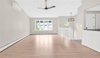 44 Village Ave, Cranston, RI 02920