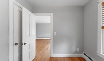 692 Hope St 2, Bristol, RI 02809