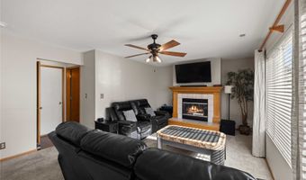 1215 7th Ave SE, Altoona, IA 50009