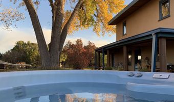 51 Atalaya Rd, Arroyo Hondo, NM 87513