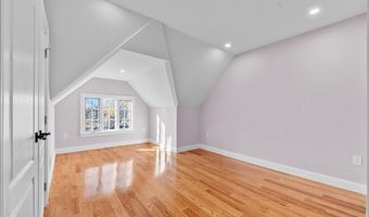 2 Draper Ave 2, Arlington, MA 02474