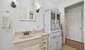 748 Riverside Dr, Augusta, ME 04330