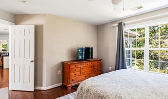 43276 JOHN DANFORTH Ct, Ashburn, VA 20147